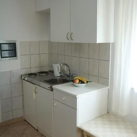 Omis 2745a